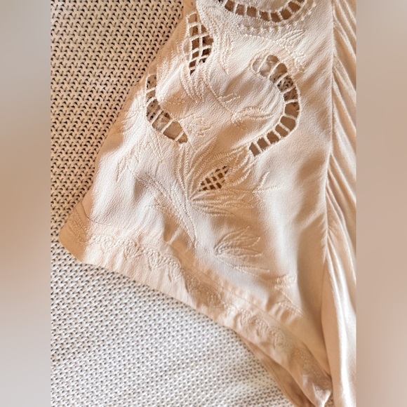 ASTR The Label Embroidered Cream Lace Detail Top Flowy Blouse - Picture 11 of 16